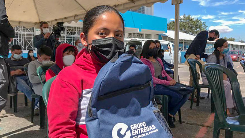FUNDAHRSE  Diunsa entrega donación de útiles escolares y materiales de  bioseguridad a la Dirección Departamental de Educación de Cortés